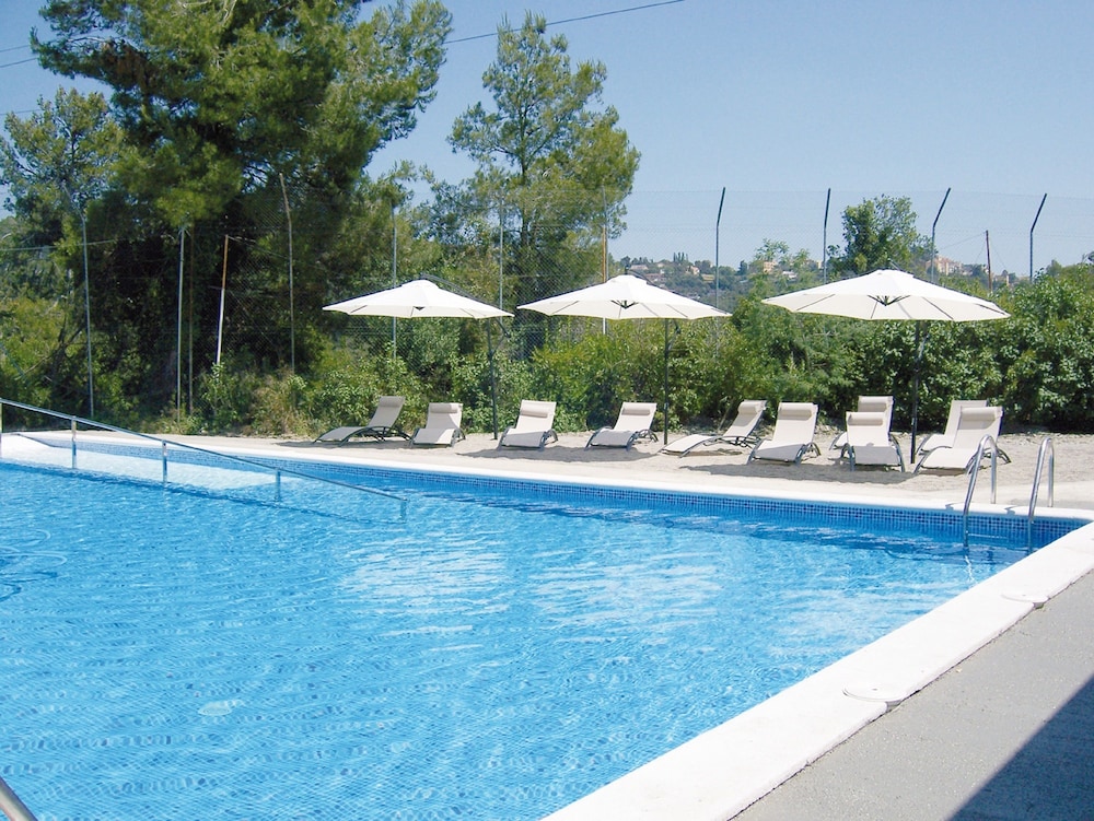 Inout Hostel 43/50