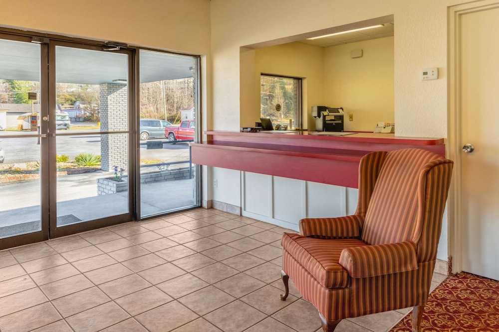 Econo Lodge Middlesboro, KY 5/31