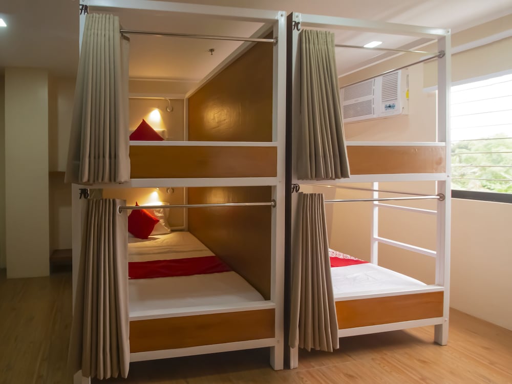 OYO 832 The Teepee Place Hostel & Residence Inn 25/37