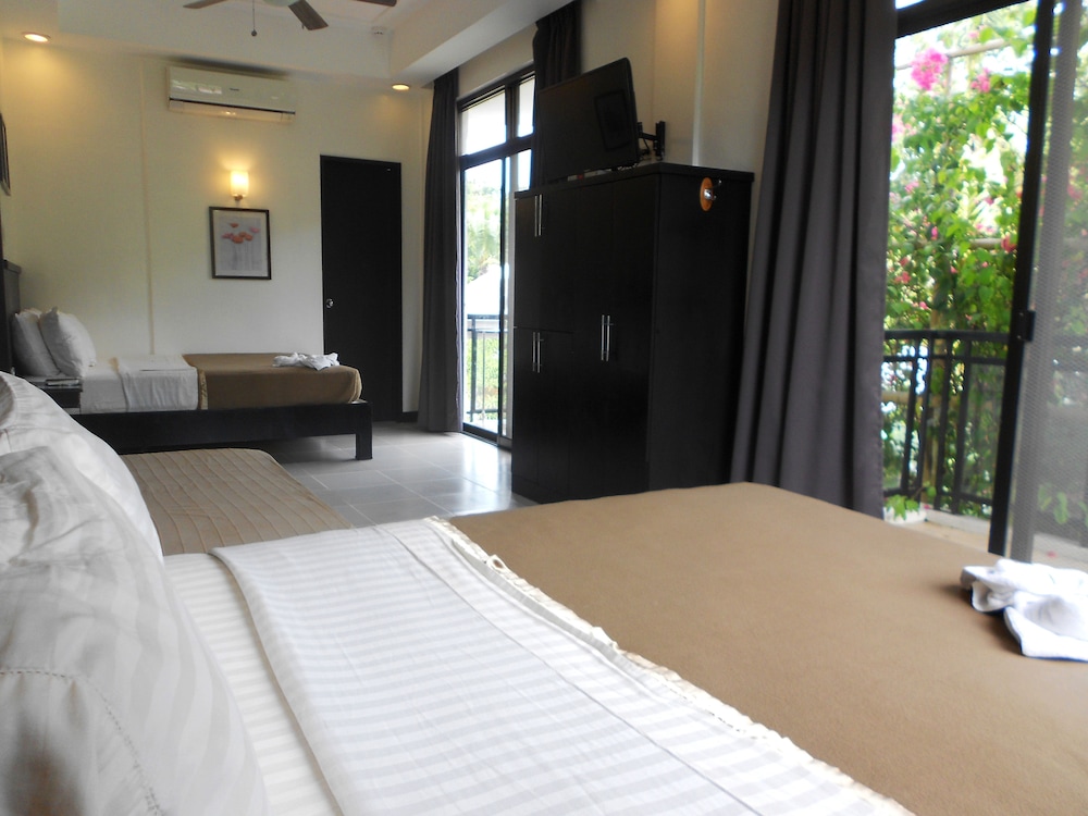 SUPERIOR, 2 DOUBLE BEDS