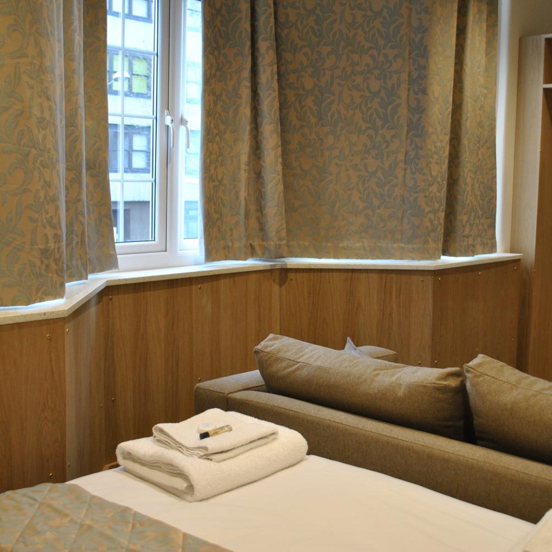 Dreams Hotel 40/56