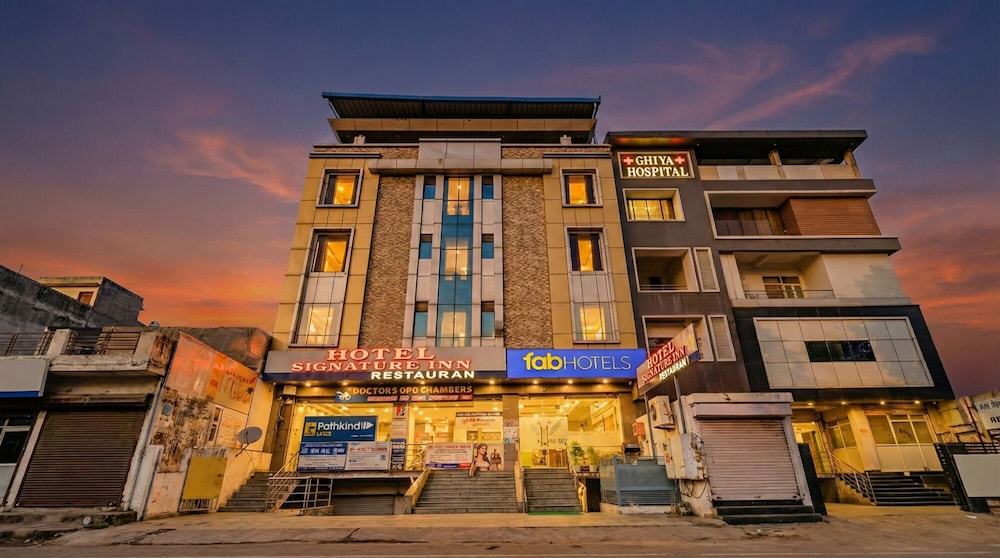 Fabhotel Signature Inn 3/50