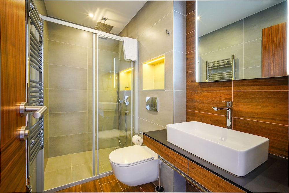 Horizon Luxury Suites 44/50