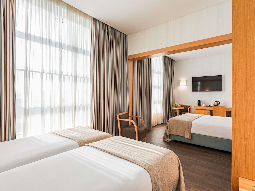 Mercure Lisboa Almada 11/50