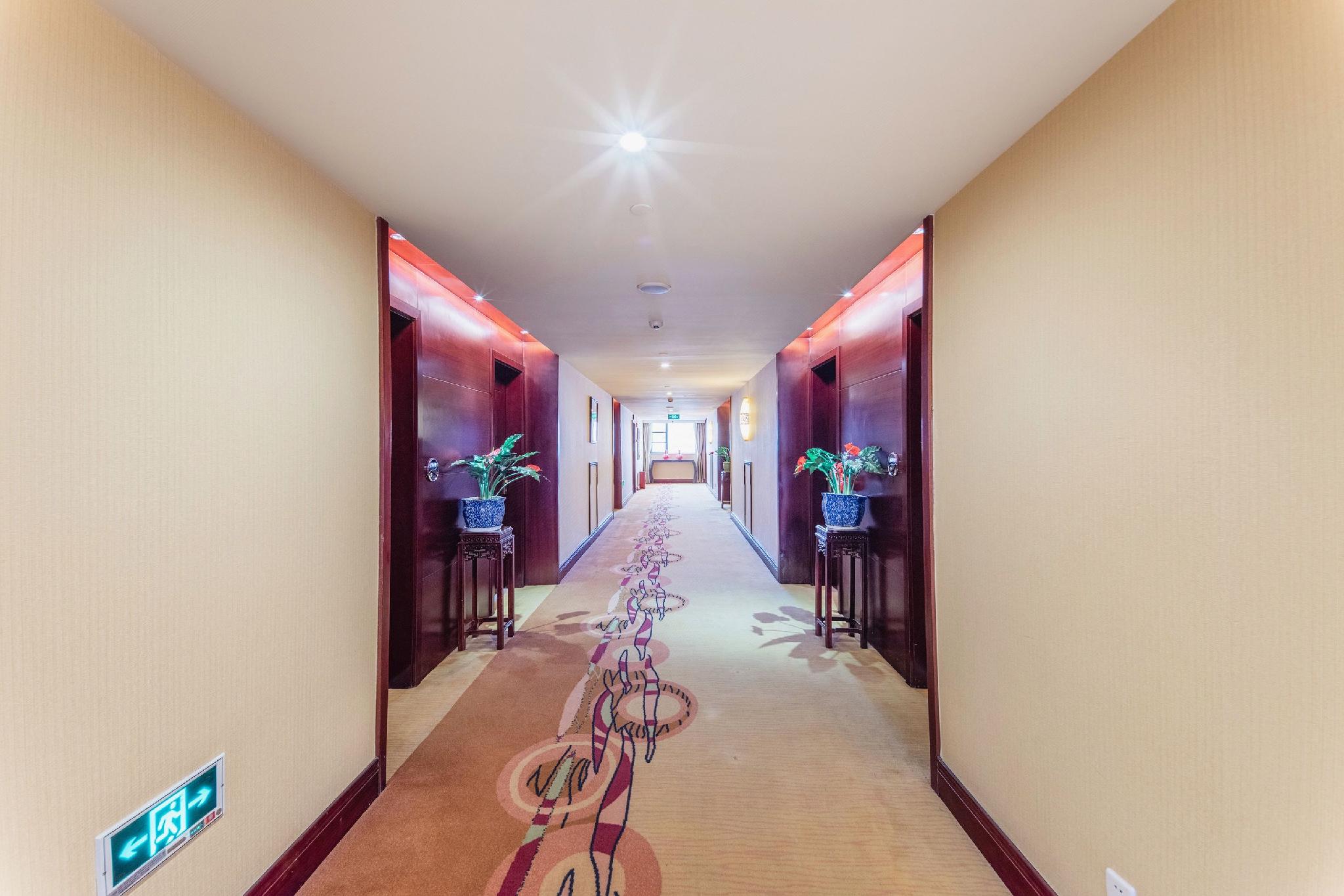 Jiangshan Hotel 10/23