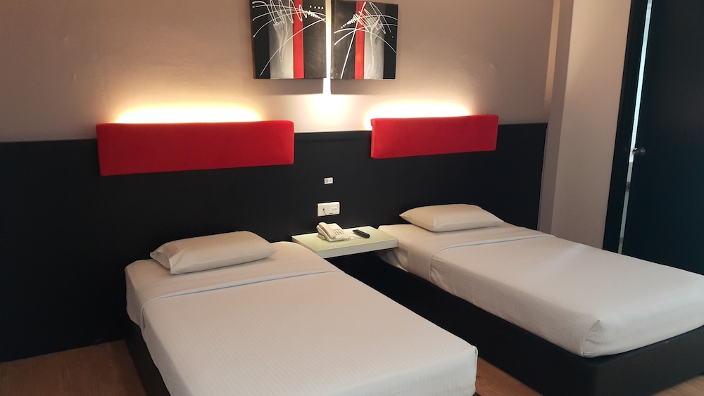 RED ROCK HOTEL 22/45