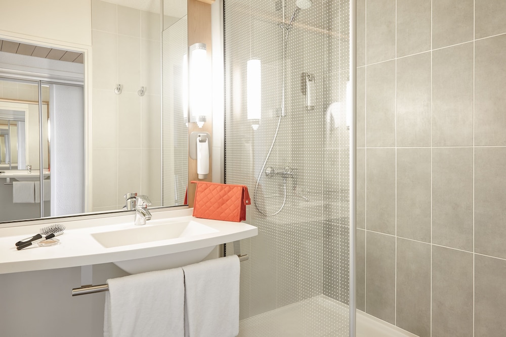 ibis Cavaillon Luberon 14/72