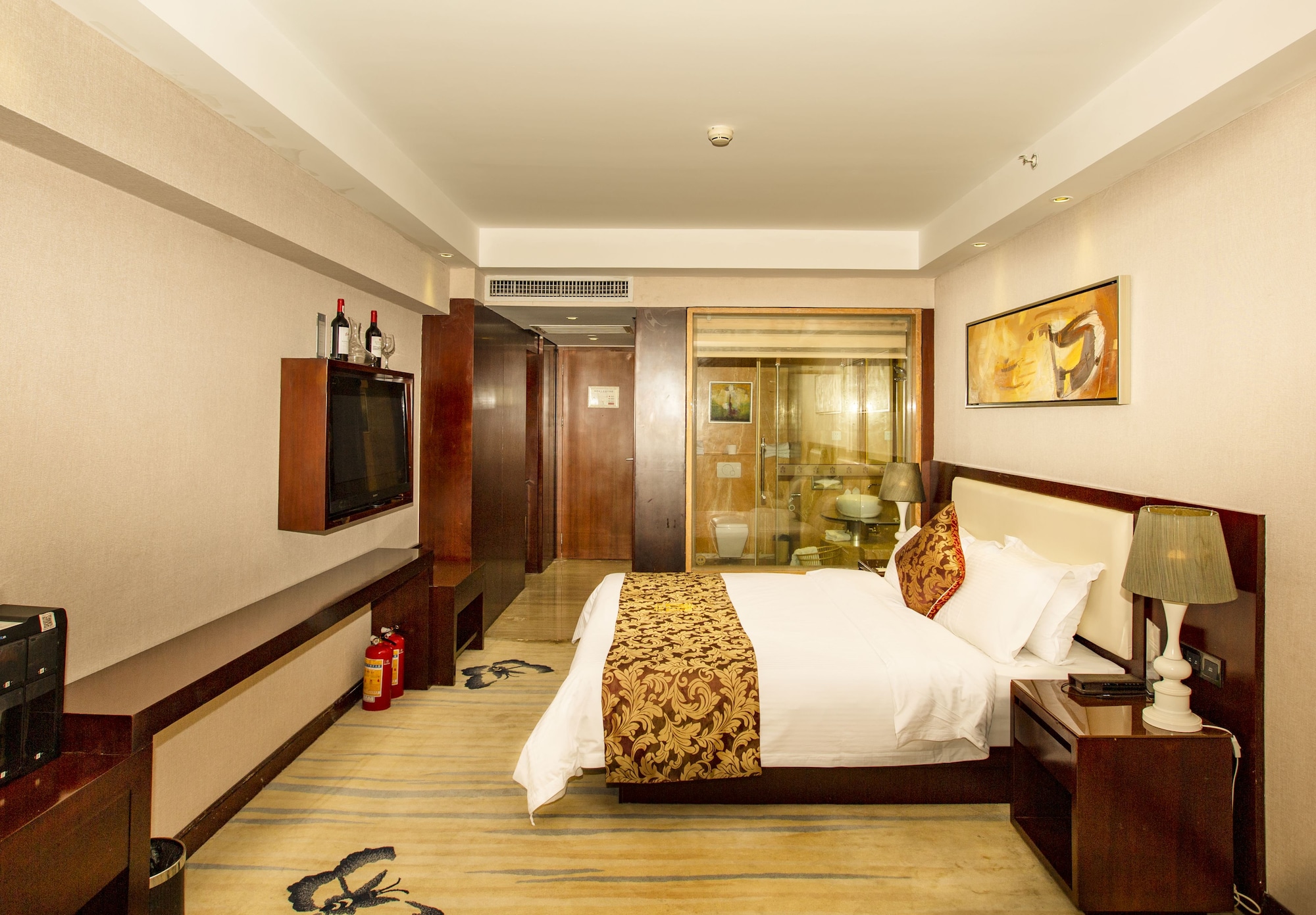 DELUXE, DOUBLE BED