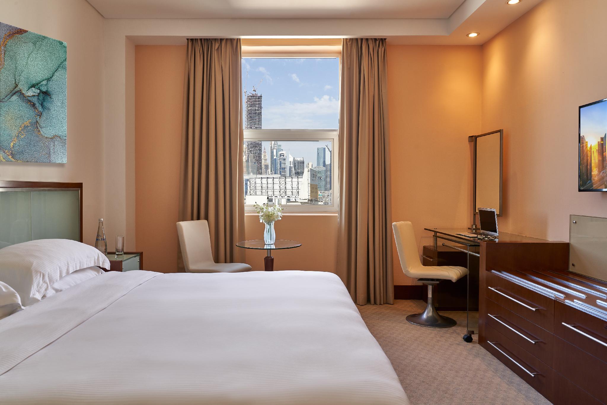 Suite, King Bed, Burj Khalifa View