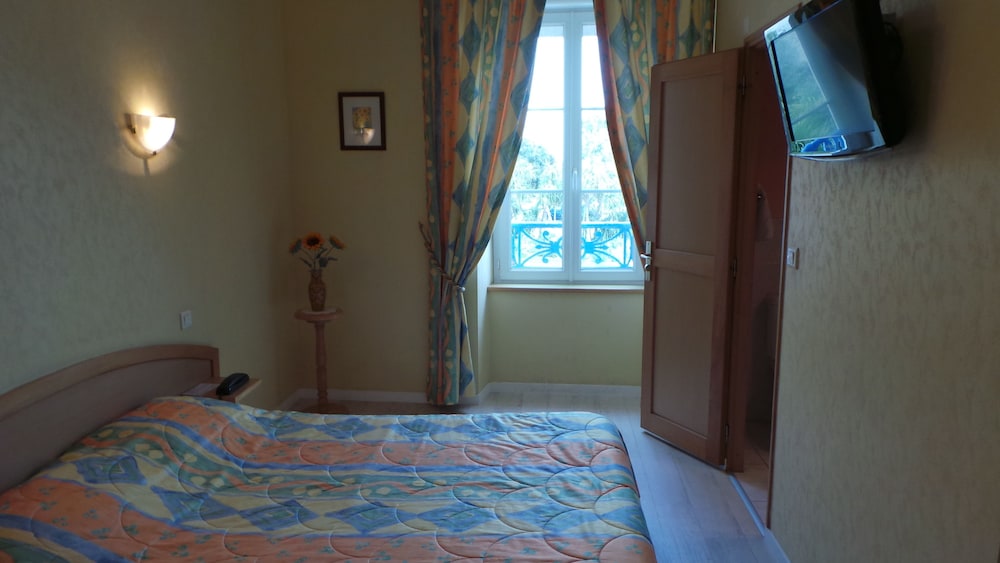Hotel de La Renaissance 5/23