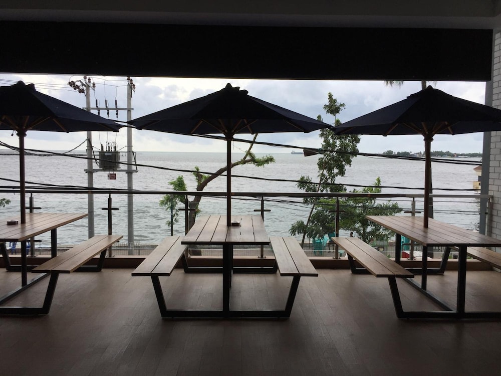 Expressia Hotel Makassar 46/54