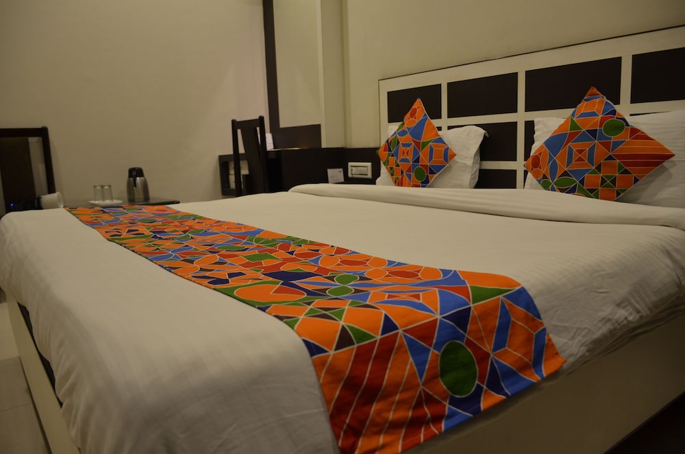 FabHotel KK Continental Albert Rd 28/42
