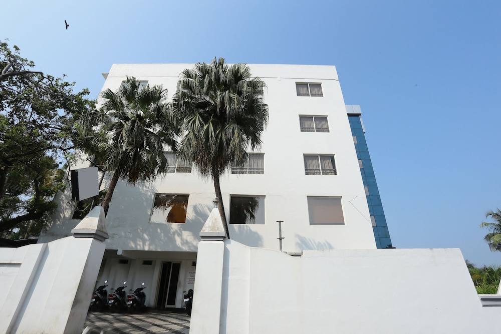 OYO 16910 Hotel Prince Palace 3/23