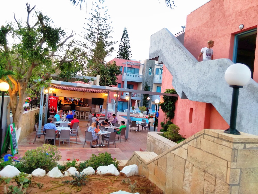 Marilisa Hotel 37/50