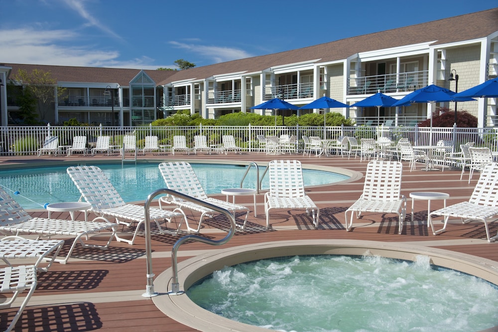 Hyannis Harbor Hotel 2/33