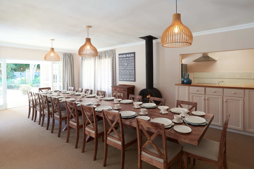 Outeniqua Inn 24/26