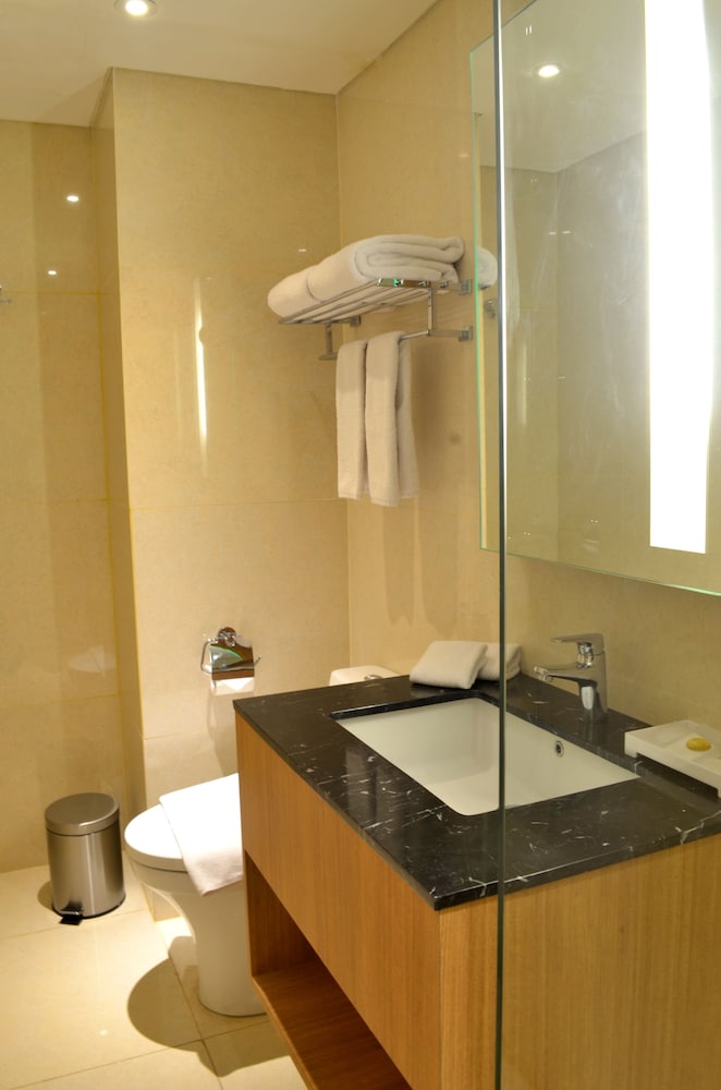Louis Kienne Hotel Simpang Lima 66/67
