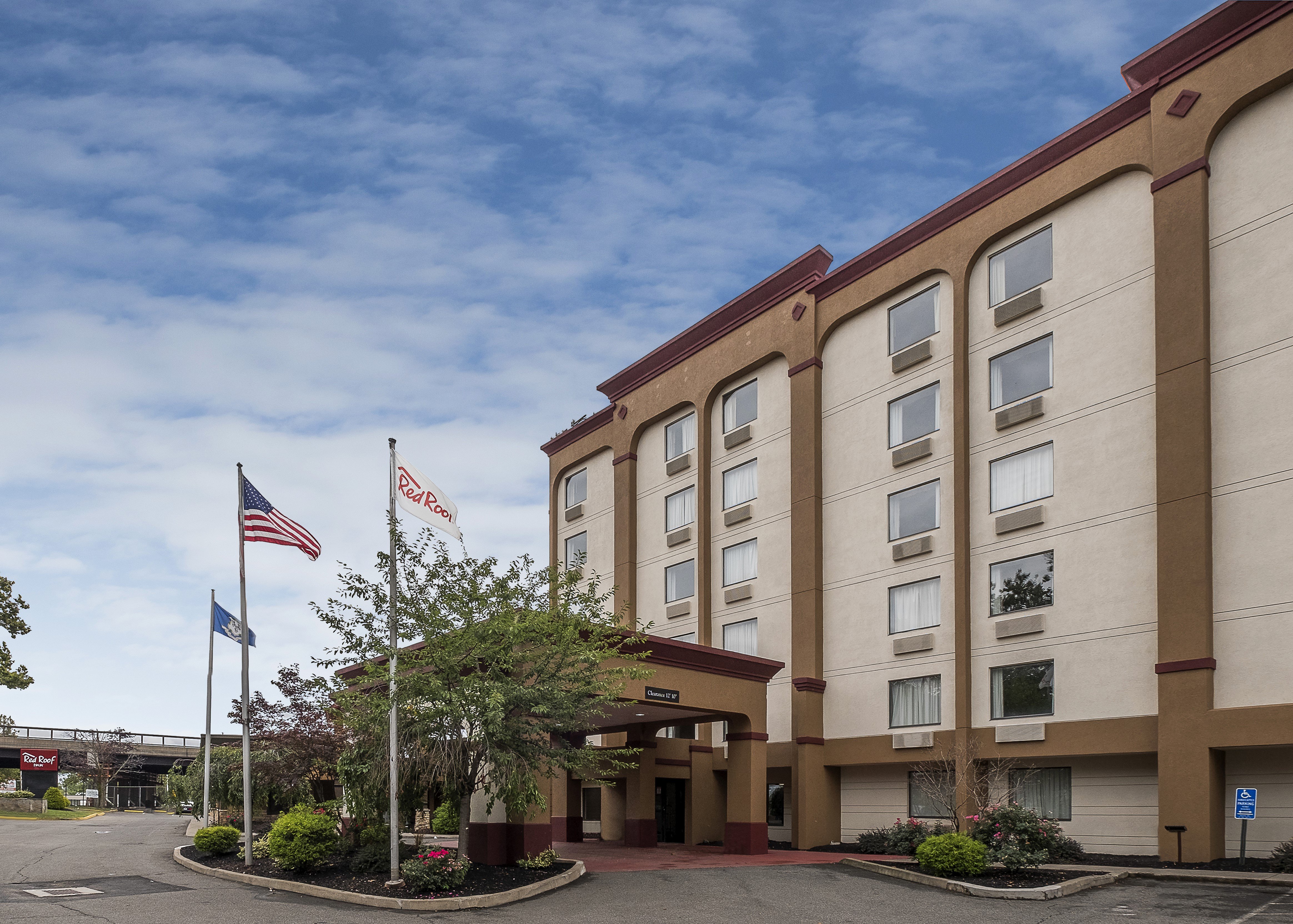Red Roof Inn Hartford - New Britain 32/33