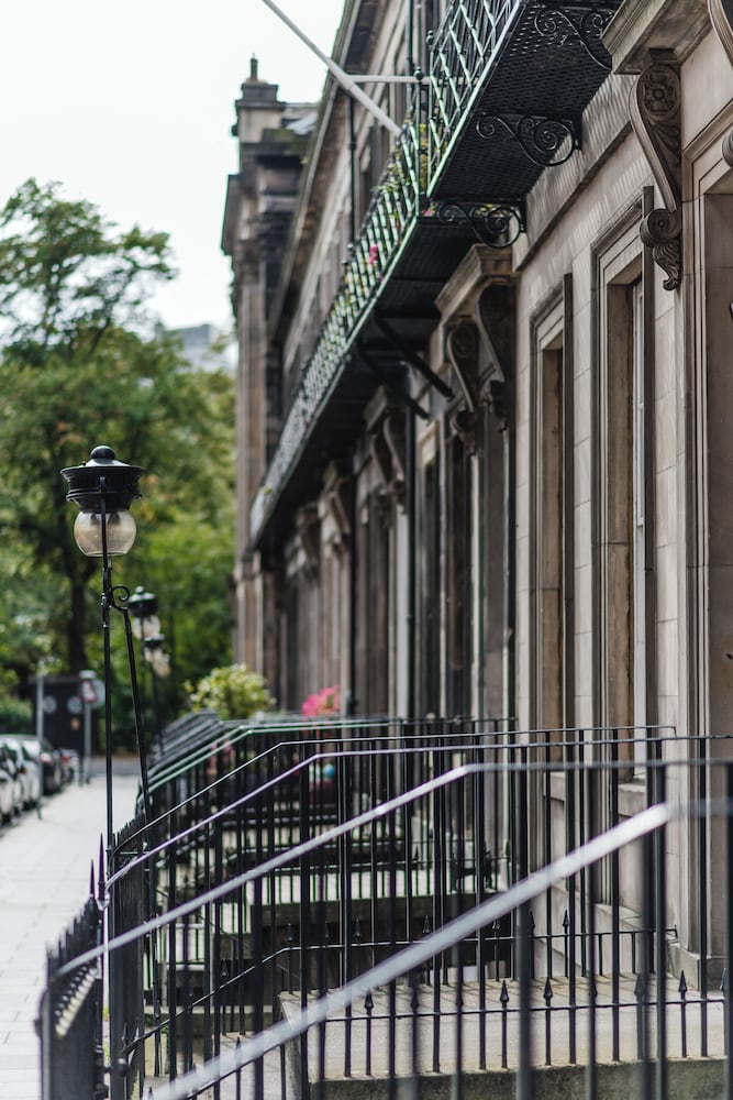 The Rutland Hotel & Apartments 3/50