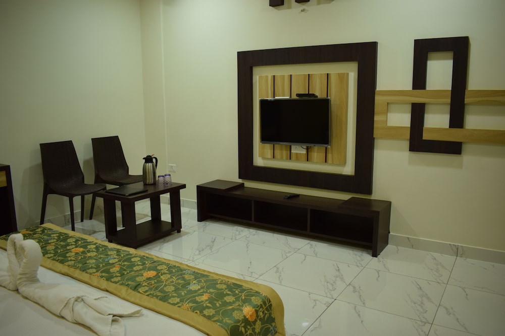 Shri Ram Residency 30/38