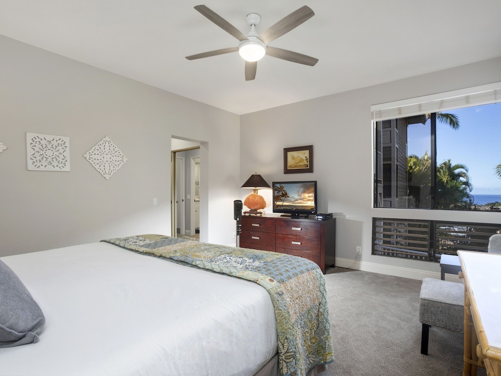 2 BEDROOMS, CONDO, GOLF COURSE VIEW