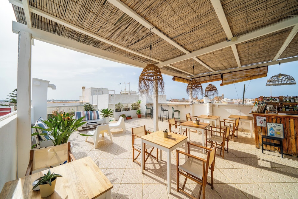 Hostal Menurka 34/50