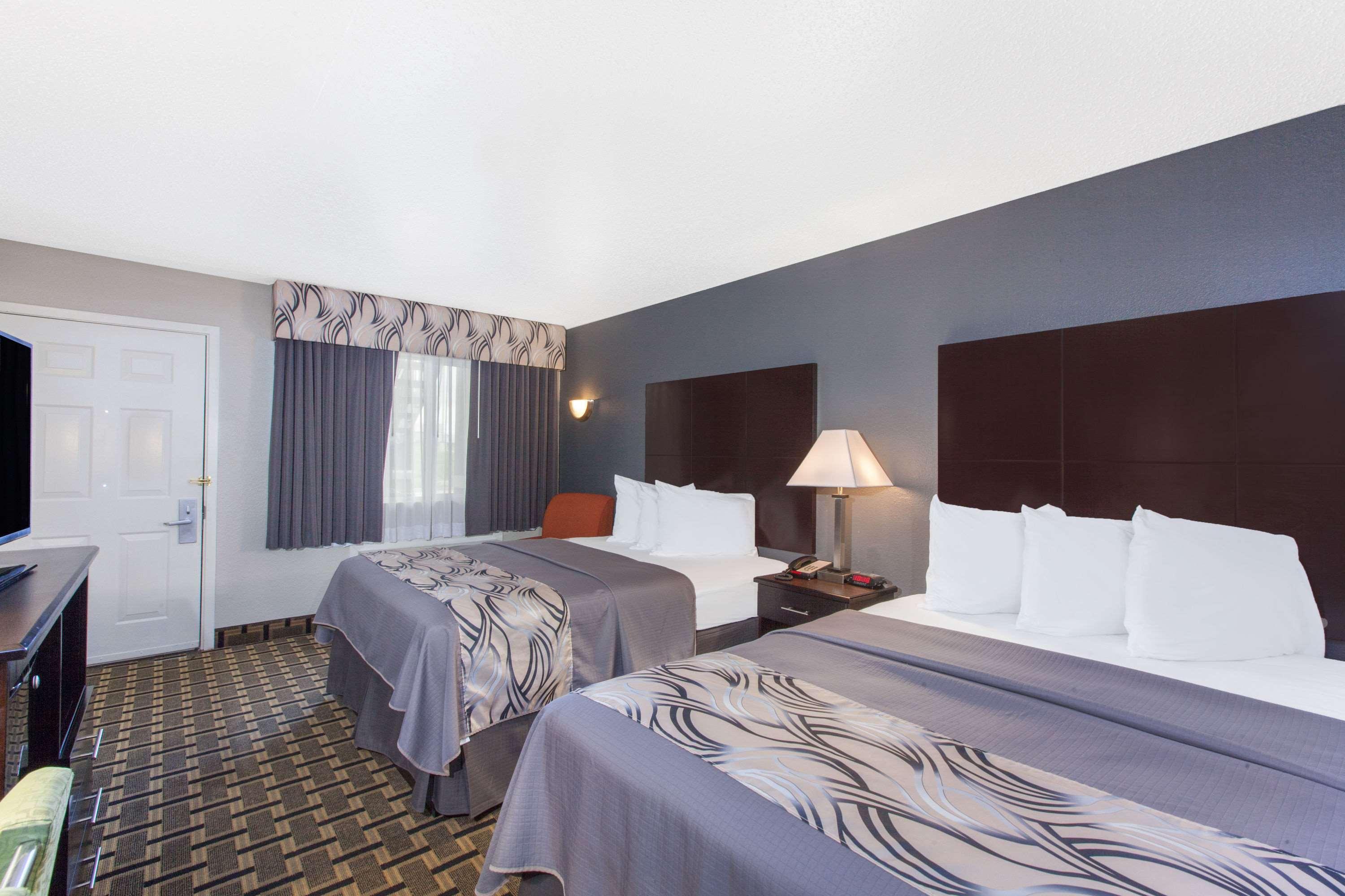 Days Inn Ennis 5/26