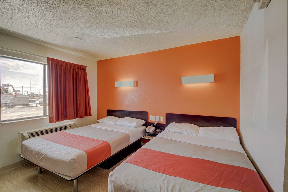 Motel6 San Antonio, TX - Fort Sam Houston 36/61