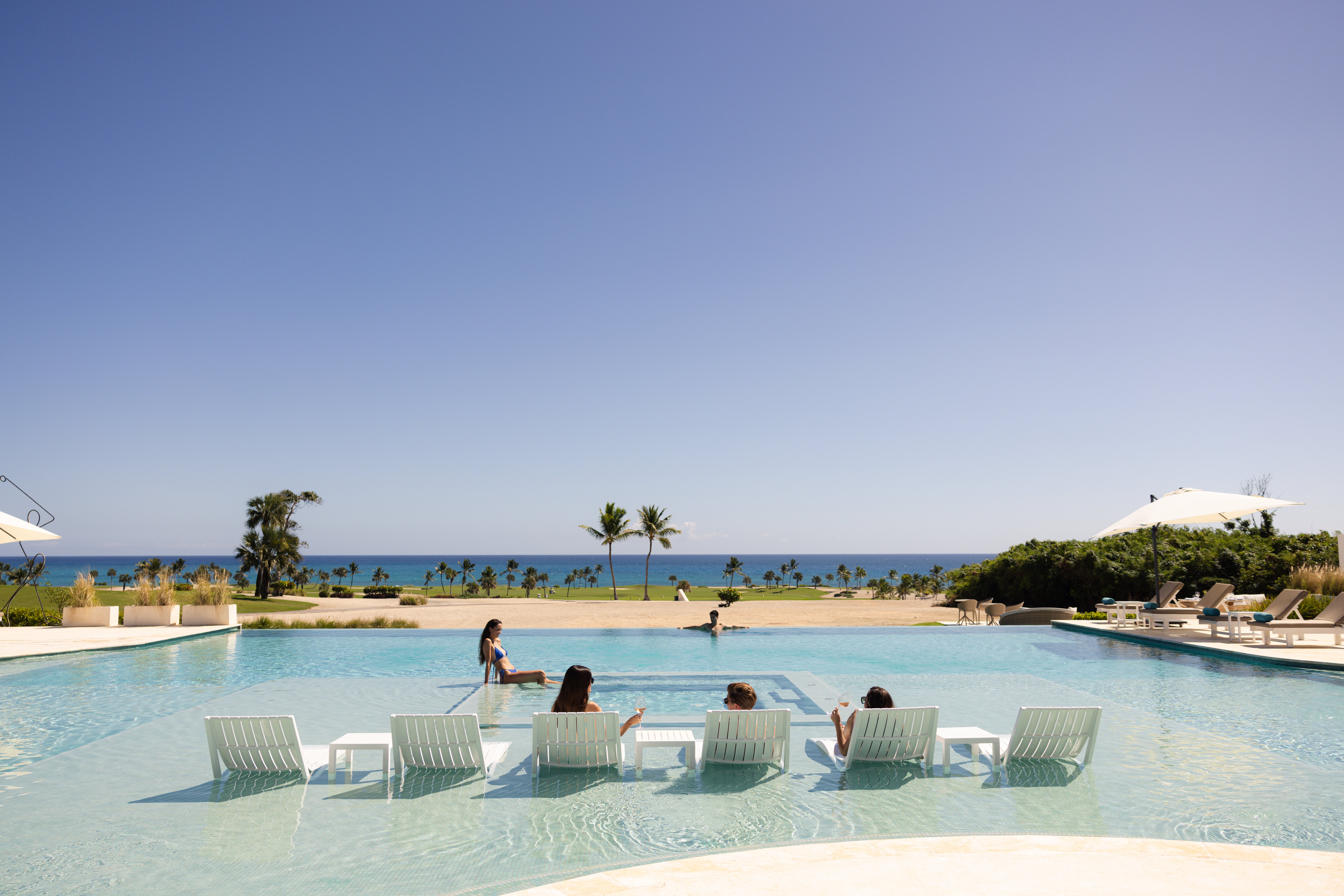 Eden Roc At Cap Cana 90/102