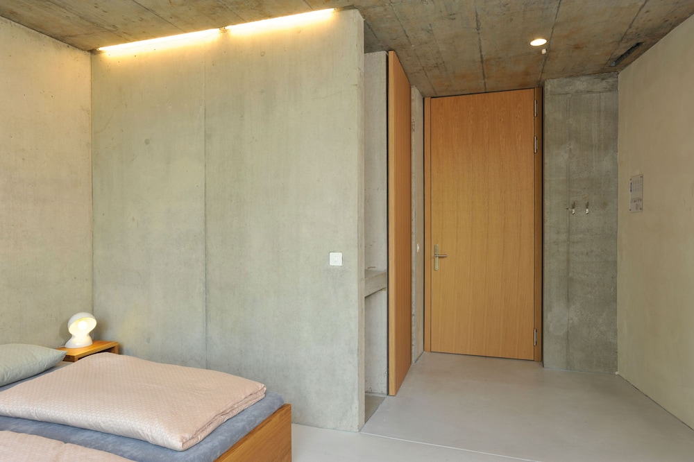 Youth Hostel Basel 40/53