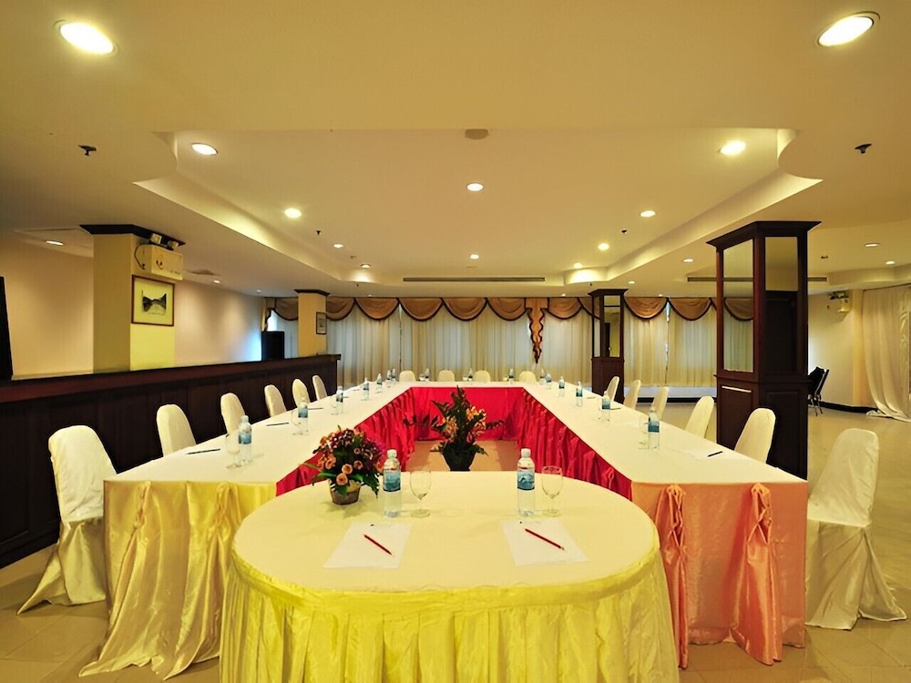 Thipurai City Hotel 64/79