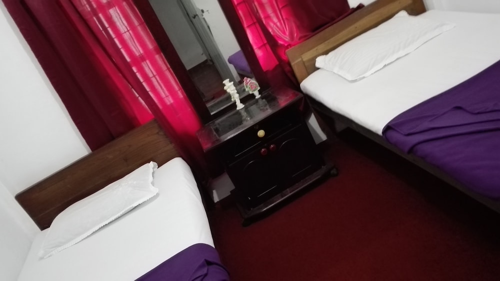 1 BEDROOM, BASIC, DOUBLE BED, MOUNTAIN VIEW