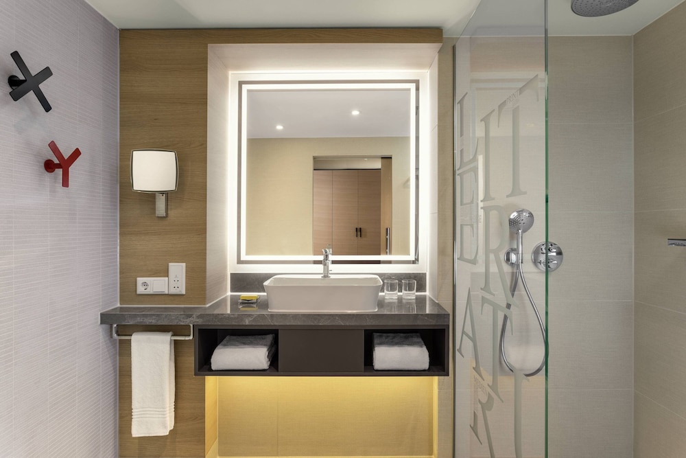 Frankfurt Airport Marriott Hotel 20/68
