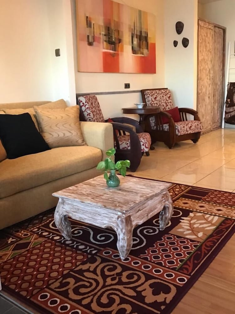 TAUCH TERMINAL RESORT TULAMBEN 49/69