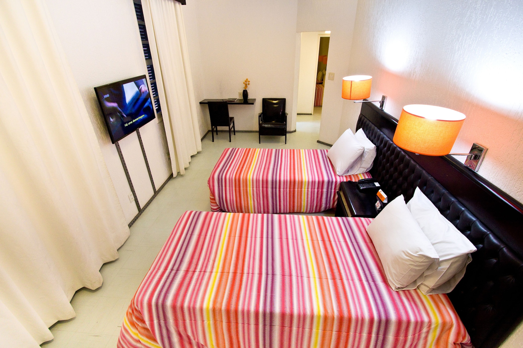ROOM, TRIPLE
