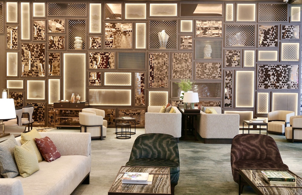 Jumeirah Guangzhou Hotel 67/75