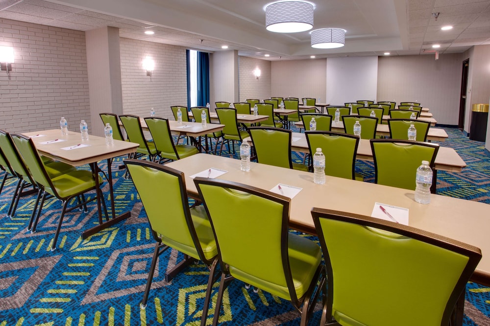 Drury Inn and Suites Nashville Airport 39/45