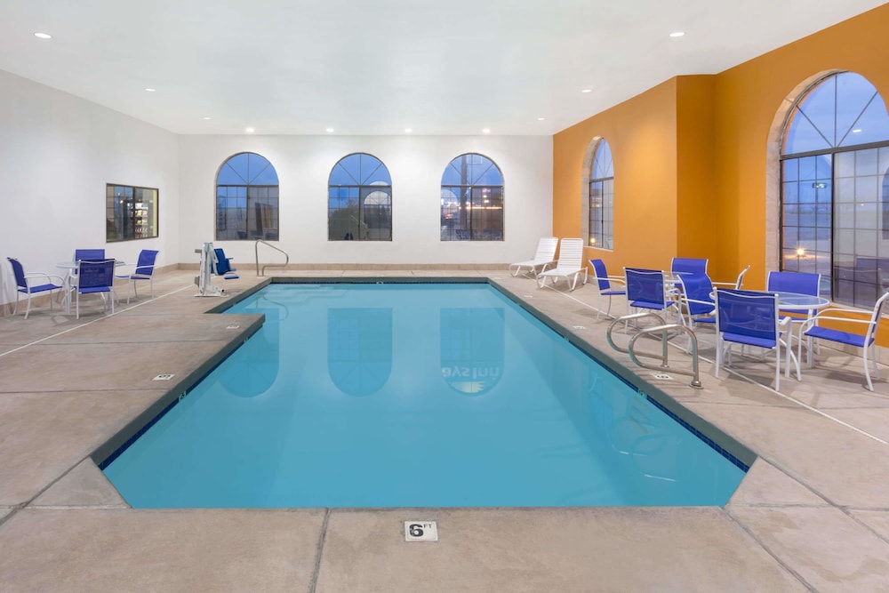 Days Inn By Wyndham Holbrook 30/45