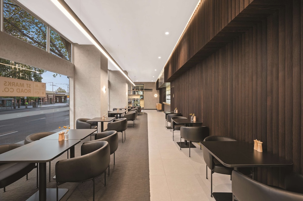 Vibe Hotel Melbourne 56/72