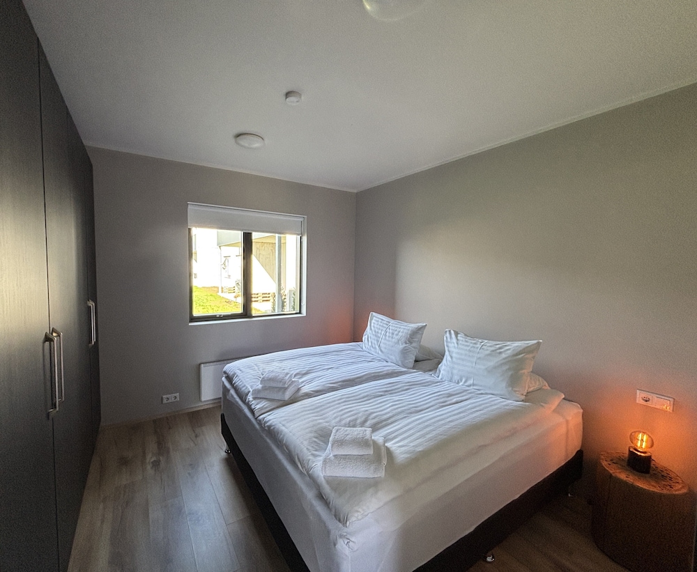 Vik Apartments 20/63