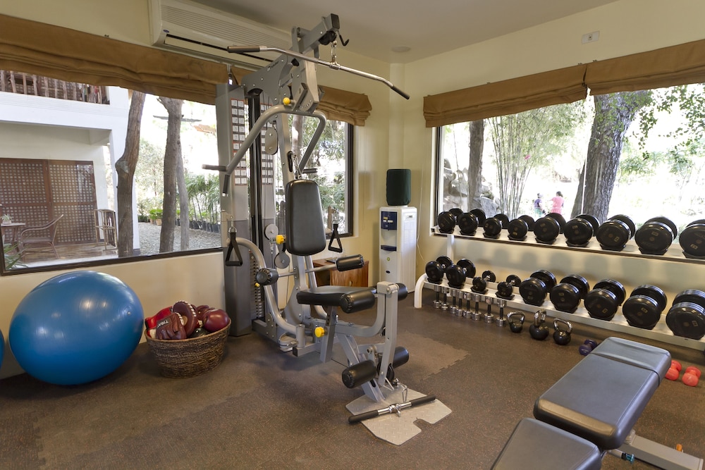 Bluewater Maribago Beach Resort 27/50