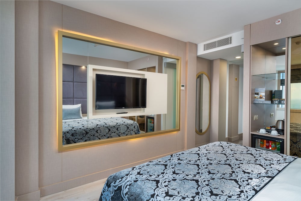 Delta Hotels by Marriott Antalya Lara - Adult Only 18 Plus 20/33
