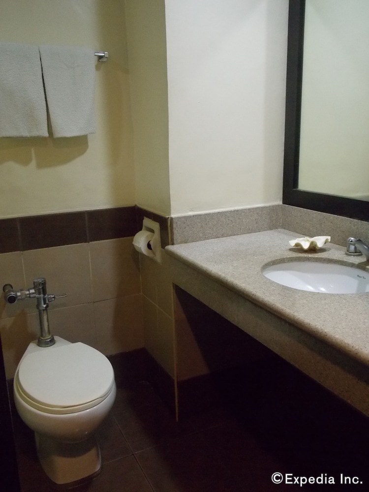 Goldenfield Kundutel Hotel 43/44