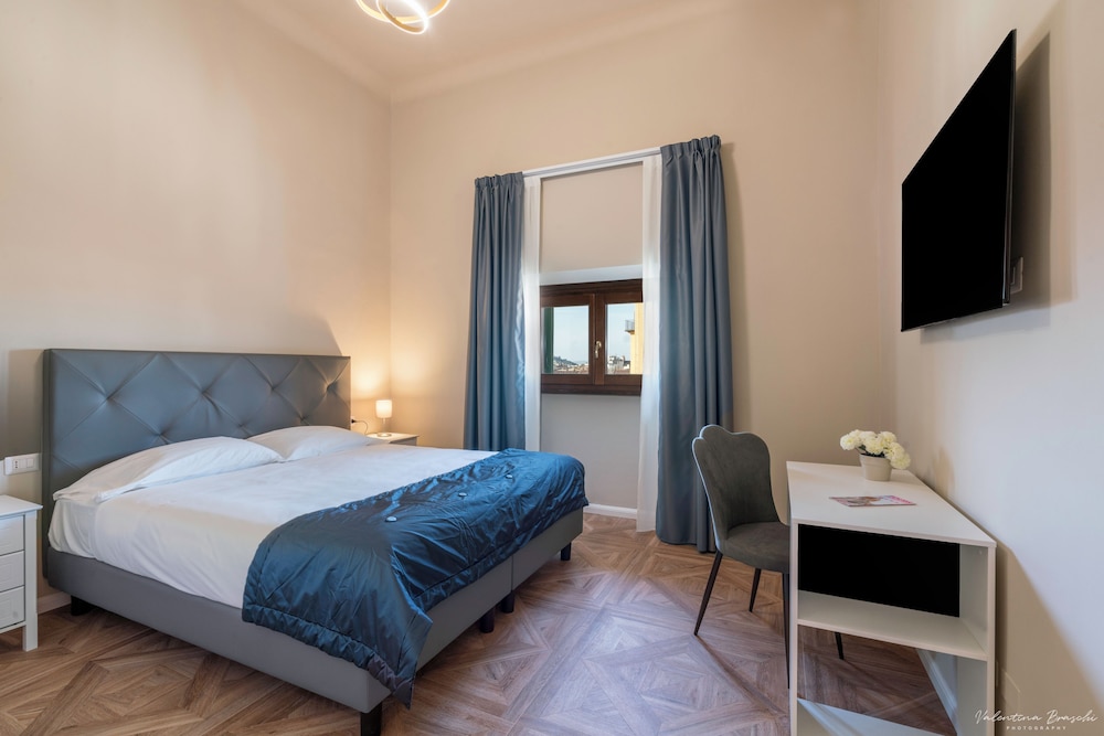 DELUXE, APARTMENT