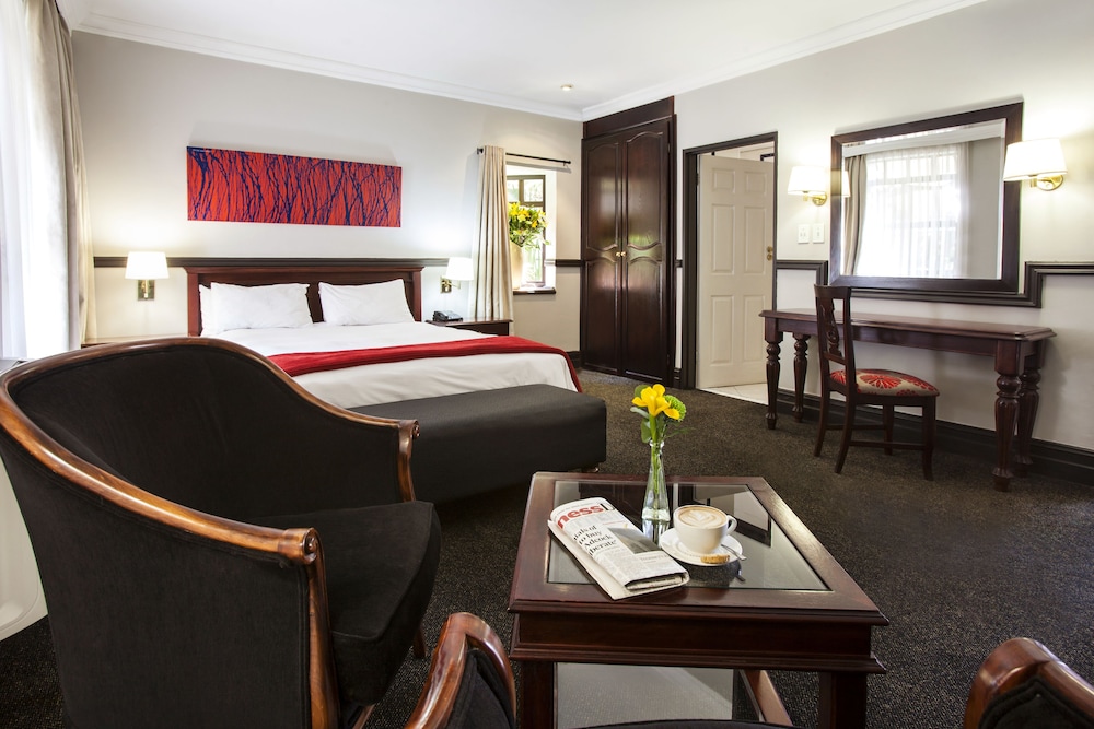 Court Classique Suite Hotel 32/50