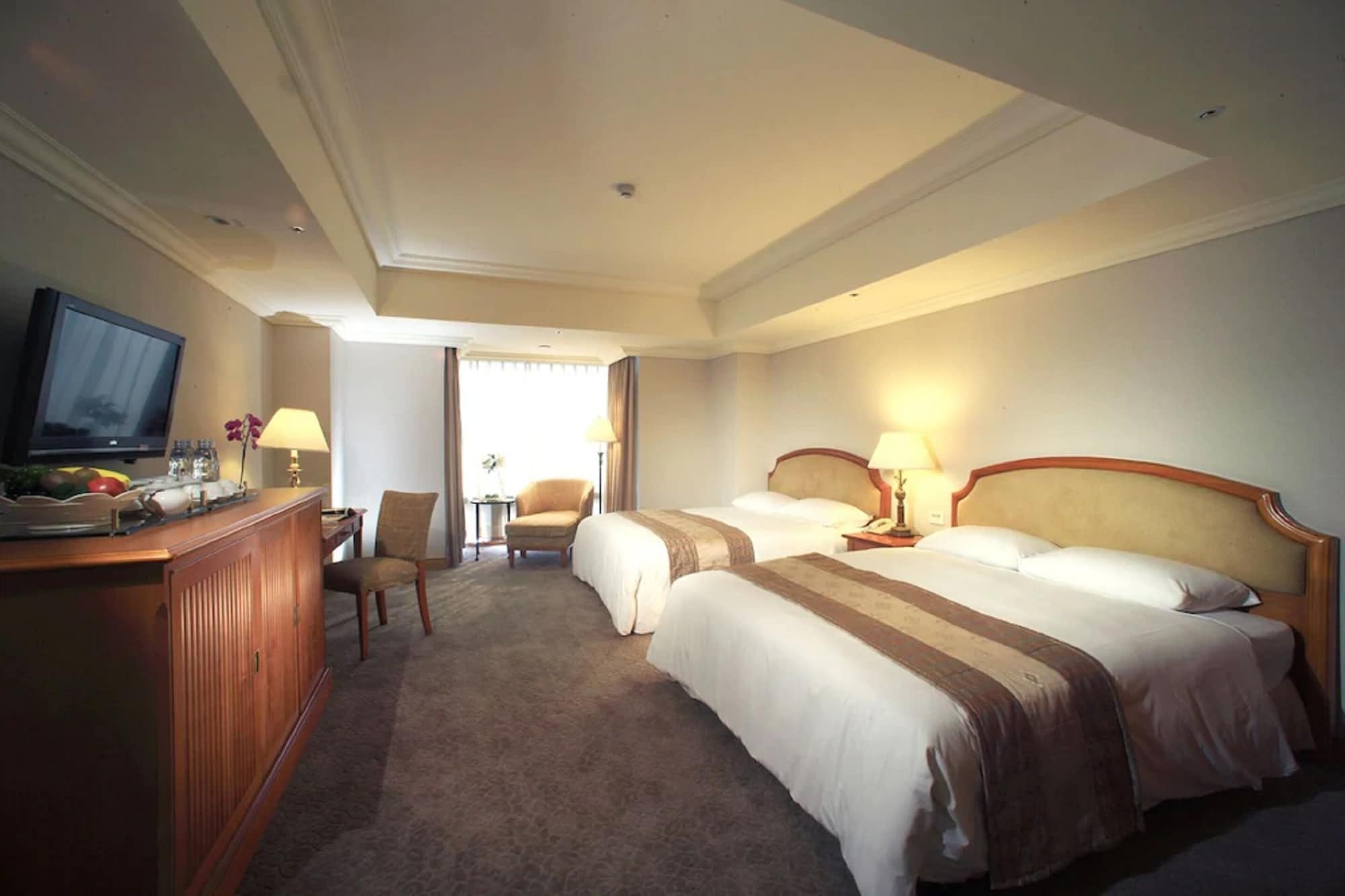 ROOM, QUADRUPLE