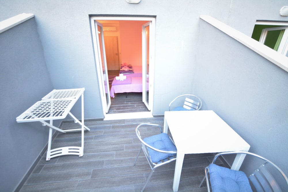 Villa Avantgarde 40/50