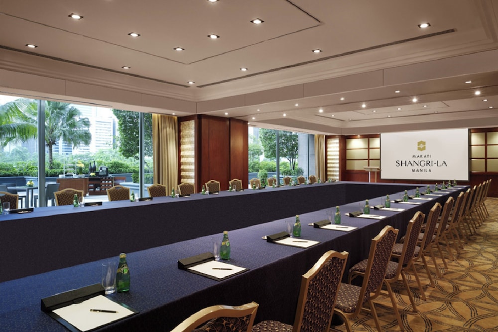 Makati Shangri-La 39/50