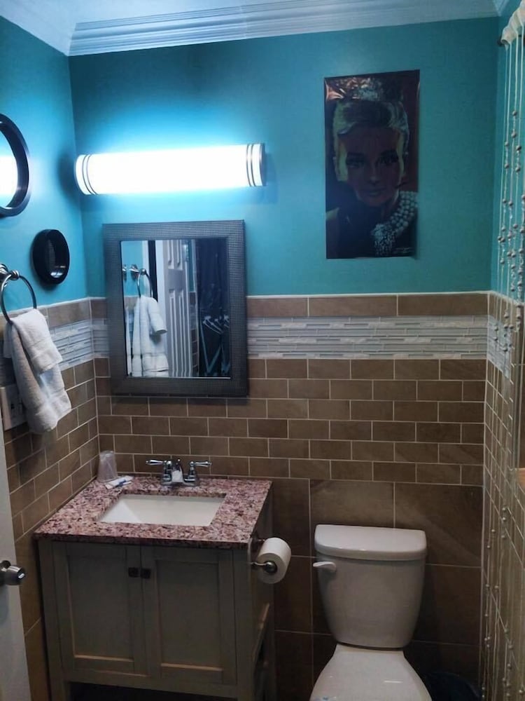 Travel Inn And Suites 18/21