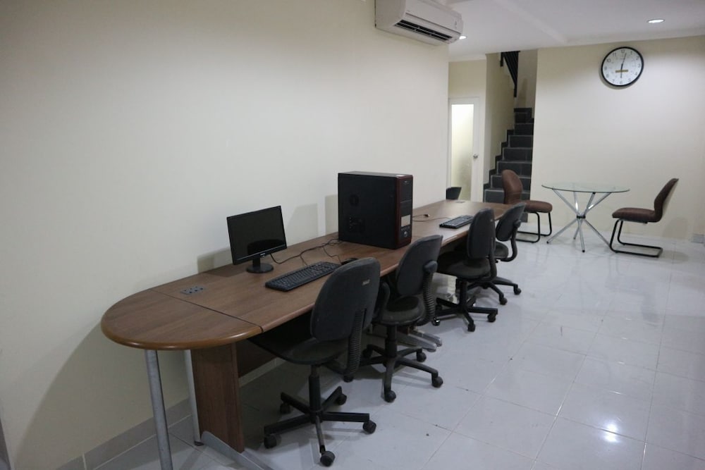 Ethan Hotel Cilincing Plaza 11/15